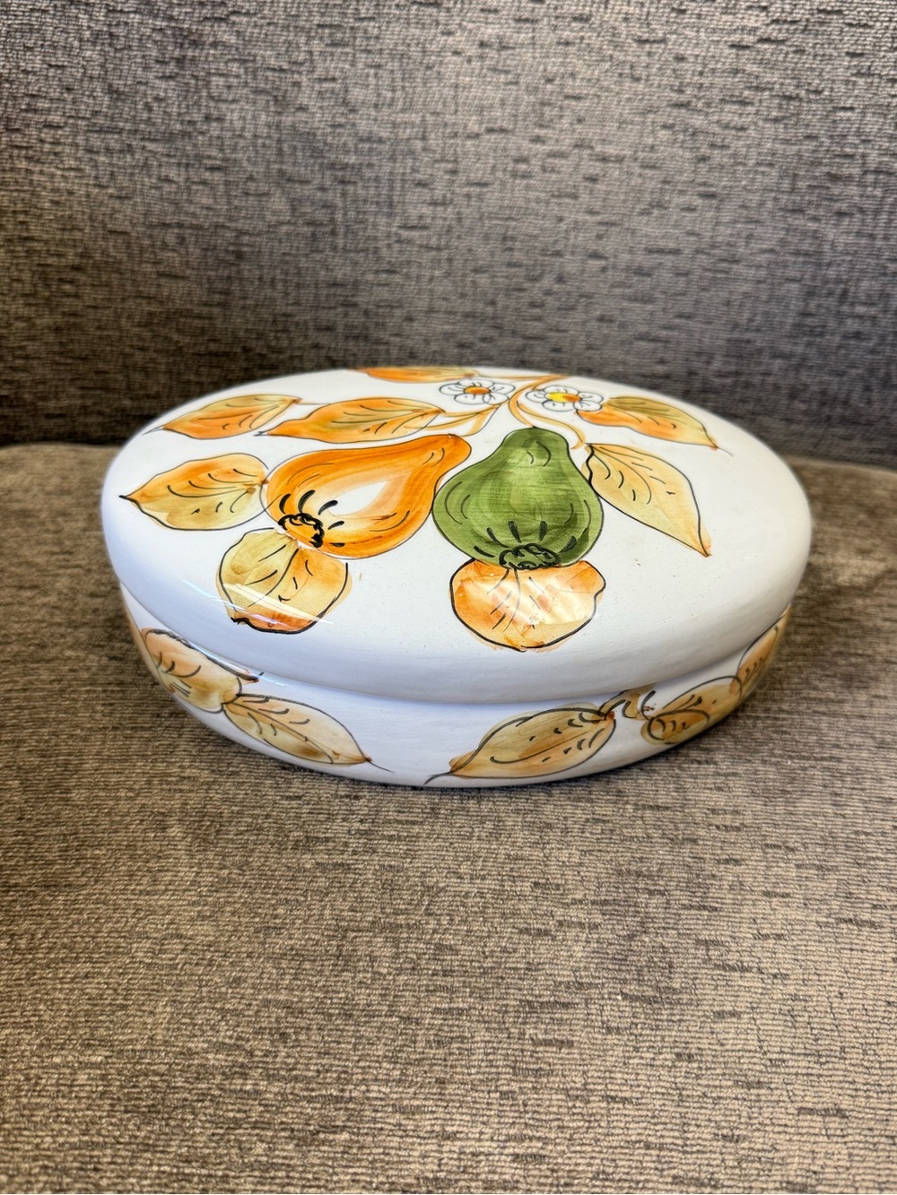 Vintage Hand-Painted Italian Ceramic Large Oval Trinket Box with Fruit Motif - Picture 2 of 10